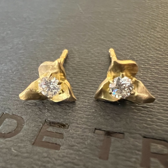 💖SOLD💖 Sophie 18k gold 0.2 tcw diamond earrings F/G VS2 - Picture 5 of 7